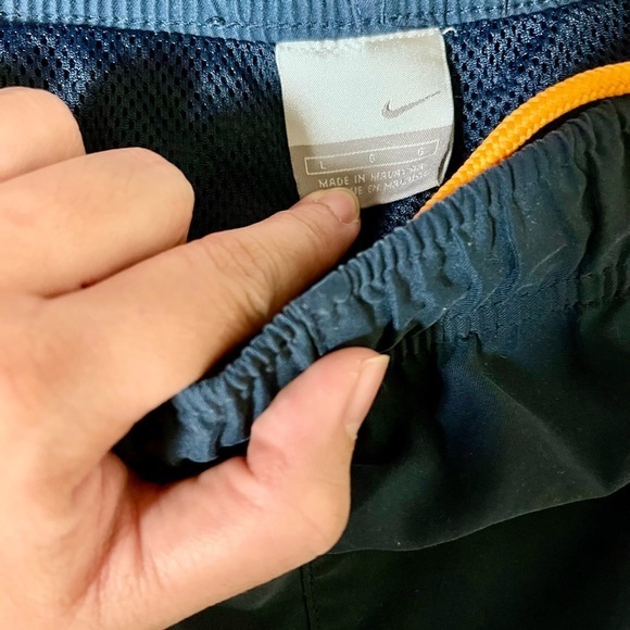 Nike Swim Trunks Shorts Men's size L Cargo Pockets Blue Orange Mesh Drawstring ✅ - Picture 4 of 4